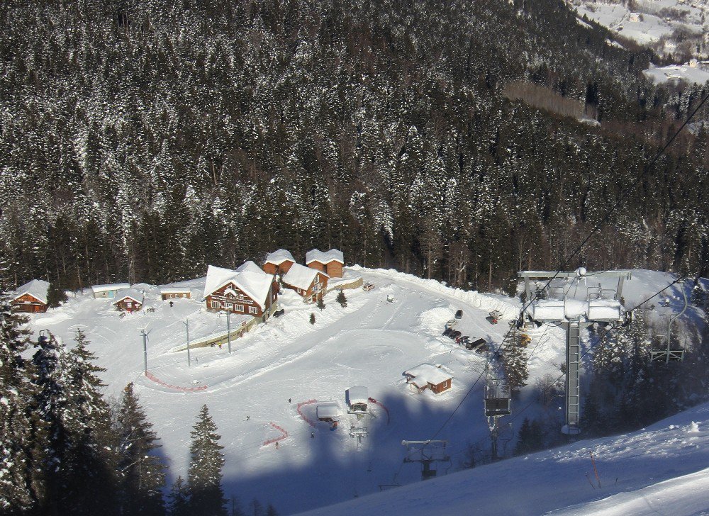 Kış Turizminin Yeni Gözdesi: Atabarı Kayak Merkezi