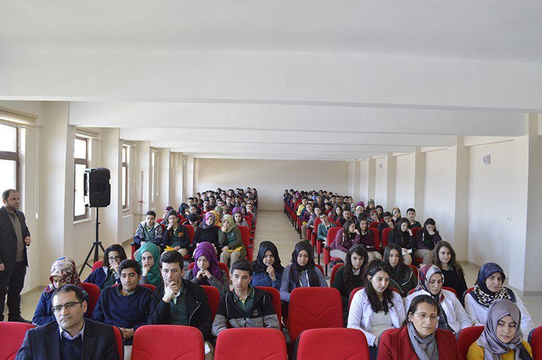 Erzurum’da ‘Öğrenci-yazar Buluşması’ Devam Ediyor