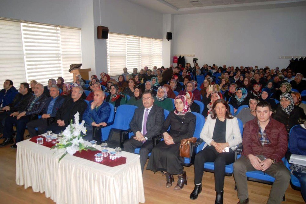 Başkan Yılmaz Sivas’ta Başkanlık Sistemini Anlattı