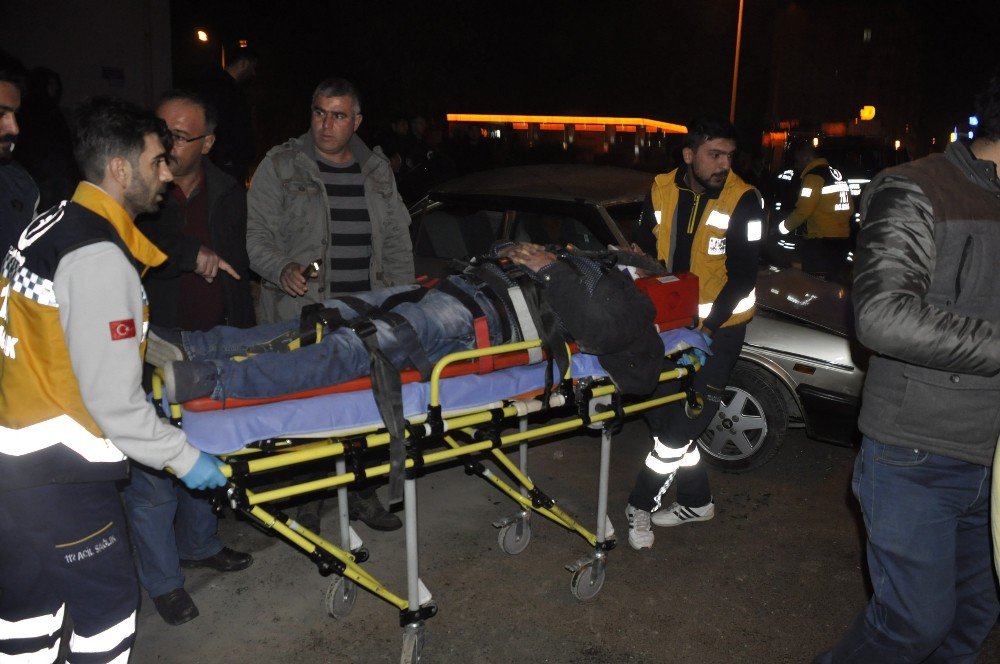 Seydişehir’ De İki Otomobil Çarpıştı: 6 Yaralı