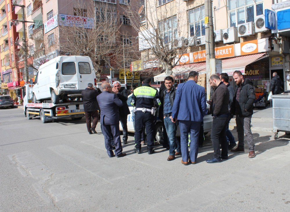 Adıyaman’da Zincirleme Trafik Kazası: 1 Yaralı