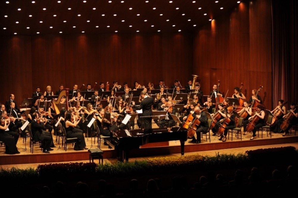 Anadolu Üniversitesi Senfoni Orkestrası Dünyaca Ünlü Piyanist Şevki Karayel’e Eşlik Edecek