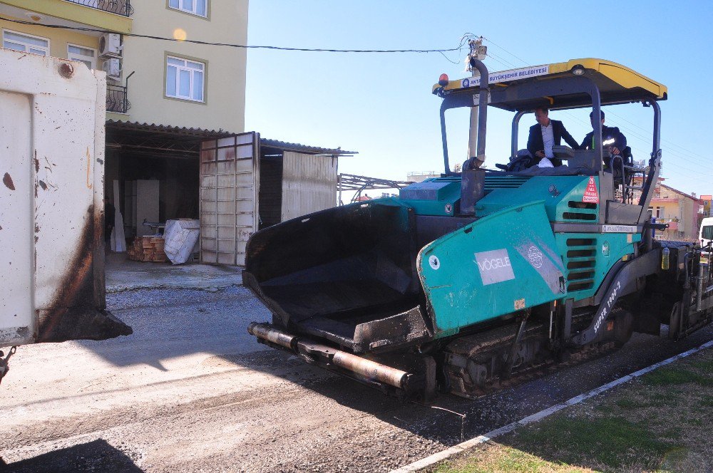 Manavgat’ta Çöken Yollar Bakıma Alındı