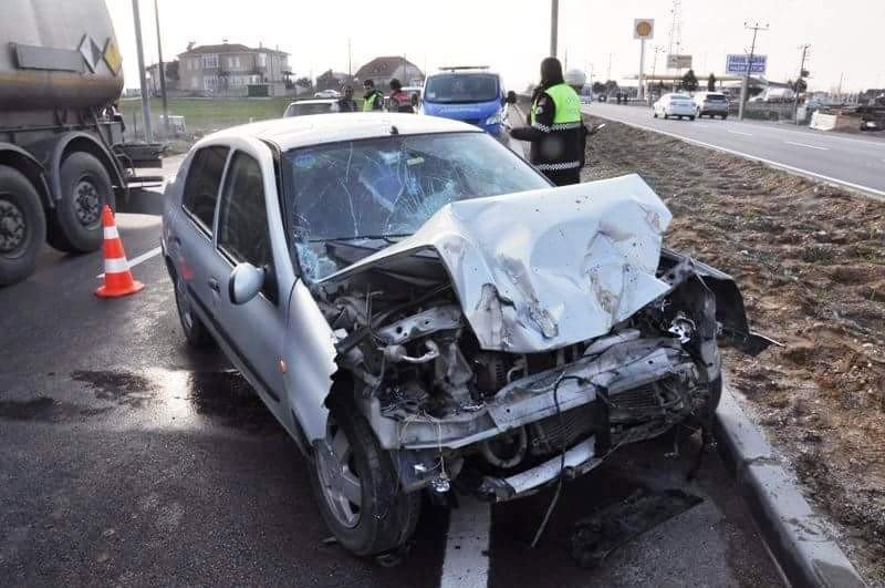 Biga’da Trafik Kazası: 1 Ölü, 2 Yaralı