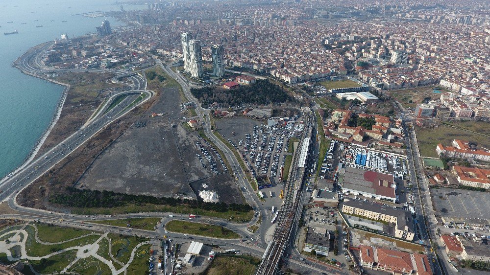 İstanbul Tren Hattına Kavuşacak Günü Bekliyor