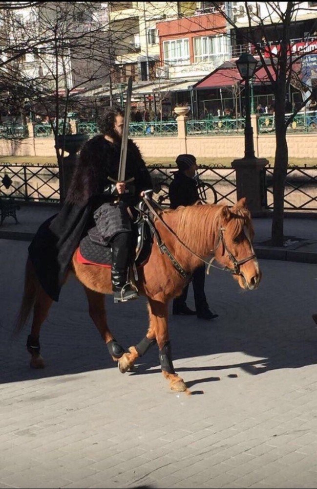 Jon Snow Atıyla Eskişehir Sokaklarını Gezdi