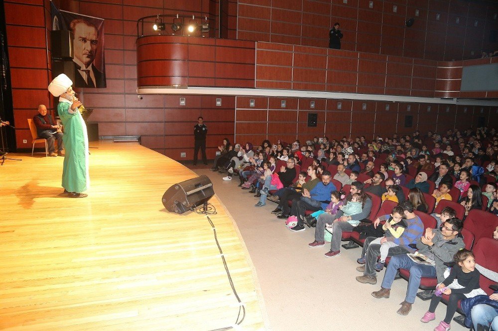 Çocuklar Tiyatro İle Buluşmaya Devam Ediyor