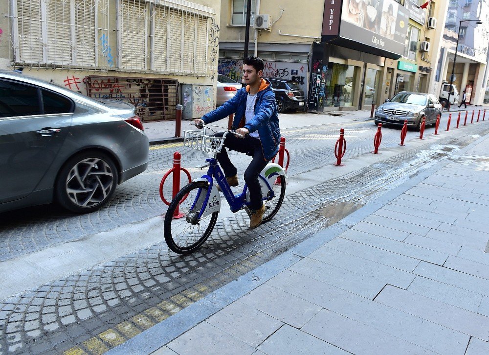 İzmir’de Pedal Devrimi