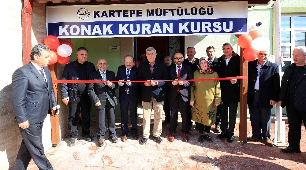 Başkan Karaosmanoğlu, Konak Camii’nin Açılışını Yaptı