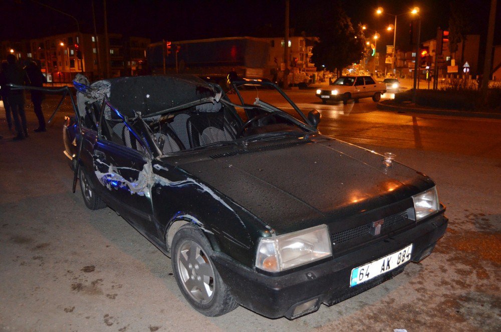 Otomobil Kırmızı Işıkta Duran Kamyona Çarptı: 1 Yaralı