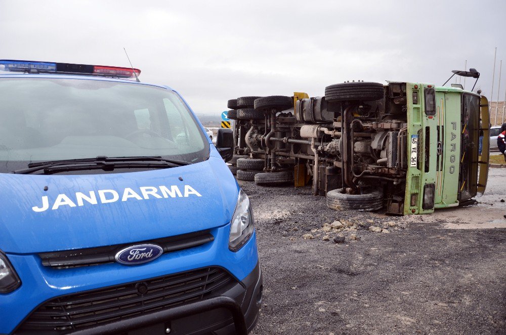 Soma’da Aynı Yerde Bir Günde Üç Kaza: 2 Yaralı