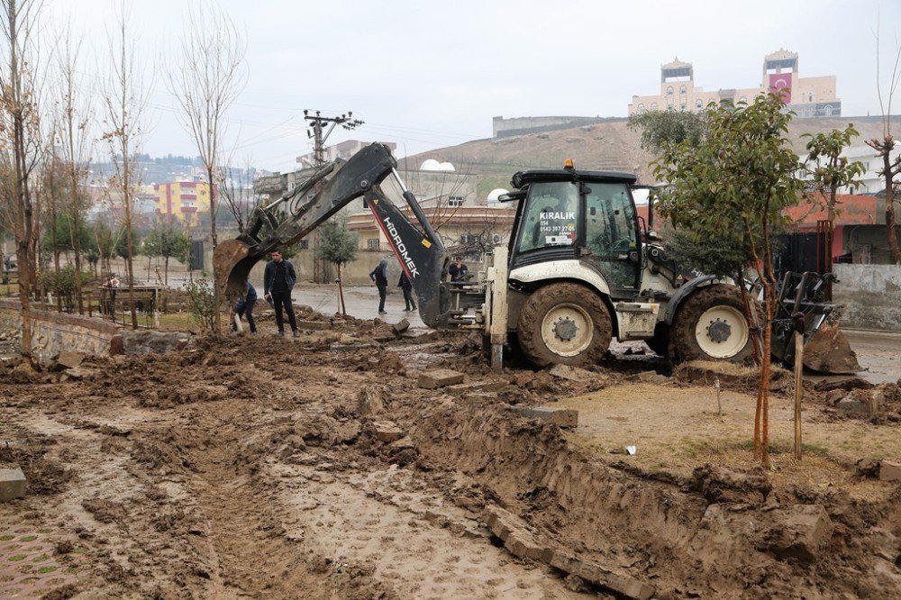 Cizre Belediyesi Nur Mahallesi’nde Çalışmalara Başladı