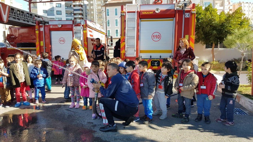 Anaokulu Öğrencileri İtfaiyeci Oldu