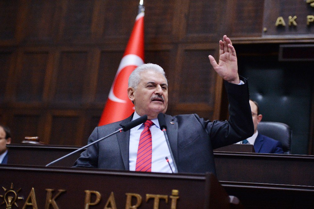 Başbakan Yıldırım: “Evet’ Deyince Ülke Bölünecek Olsa, Önce Kandil Koşa Koşa Evet Der”