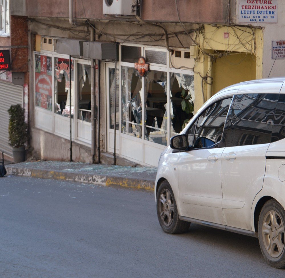 Gaziosmanpaşa’da Kahvehaneye Silahlı Saldırı