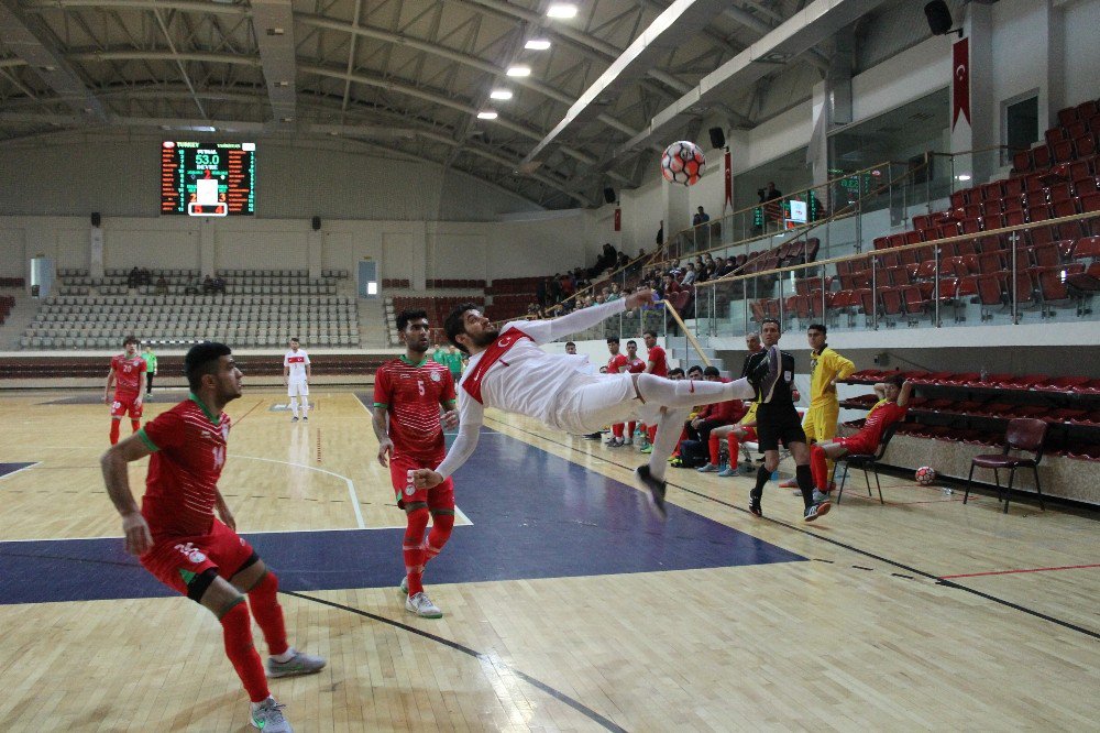 Futsal Milli Takımı Tacikistan’ı Yendi