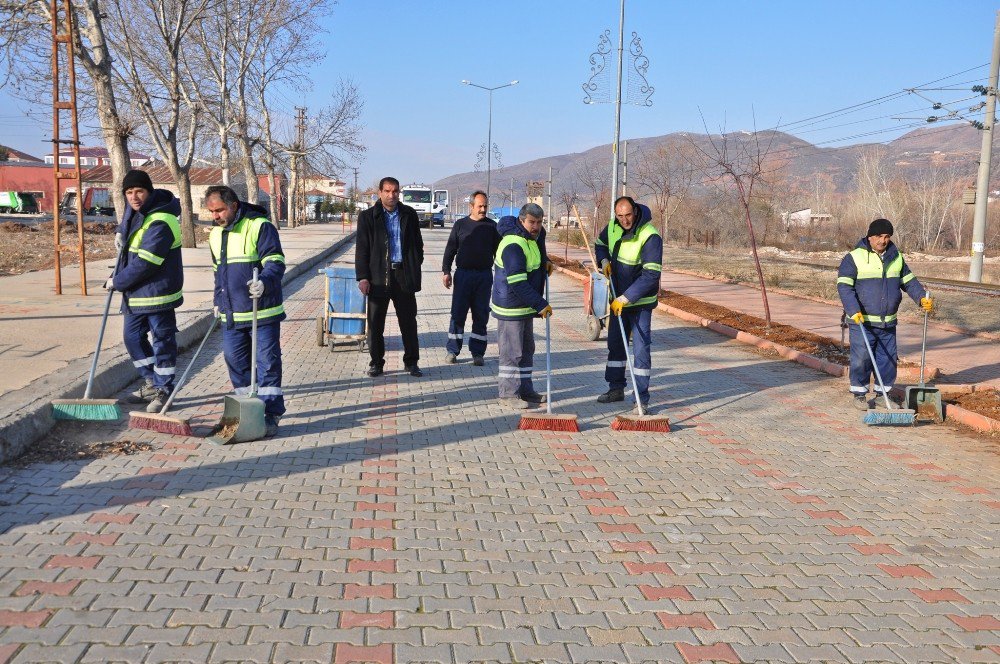 Gölbaşı İlçesinde Çevre Temizliği Seferberliği