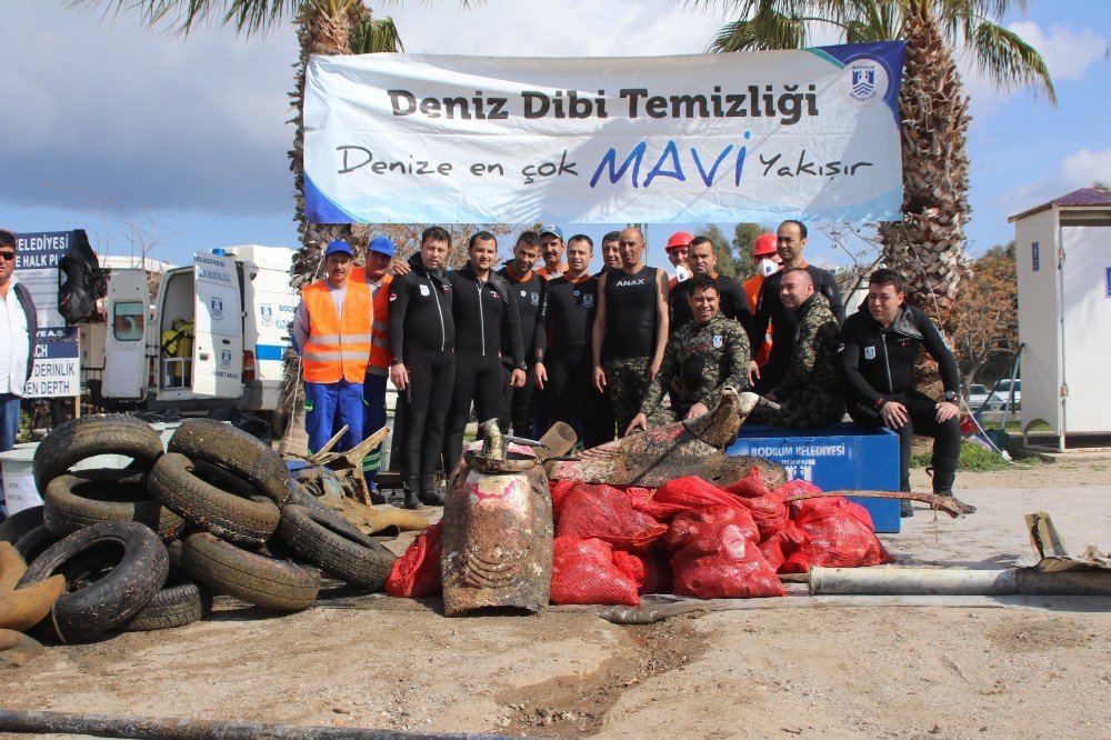 Bodrum’da Deniz Dibi Temizliği Gümbet’te Devam Etti