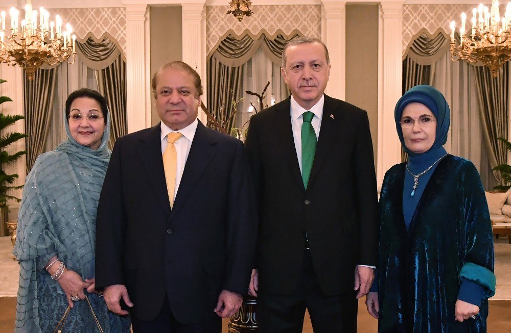 Cumhurbaşkanı Erdoğan İle Pakistan Başbakanı Şerif Akşam Yemeğinde Bir Araya Geldi