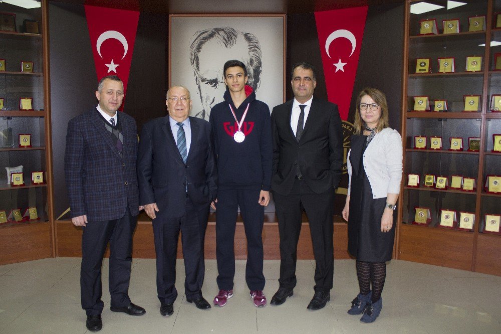 Gkv’li Hüseyin Eren Şahin’in Kick Boks Başarısı