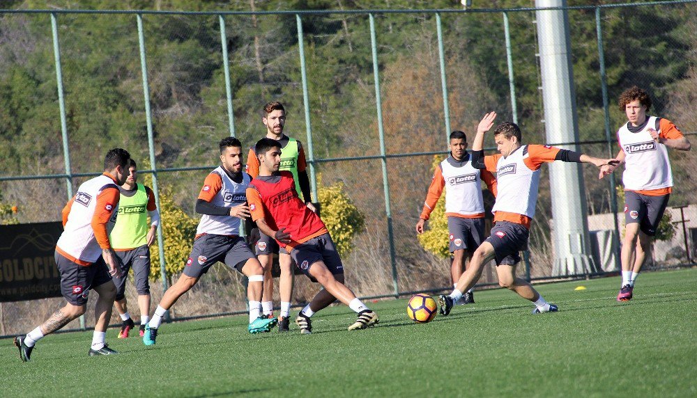 Adanaspor’da Aytemiz Alanyaspor Maçı Hazırlıkları Sürüyor