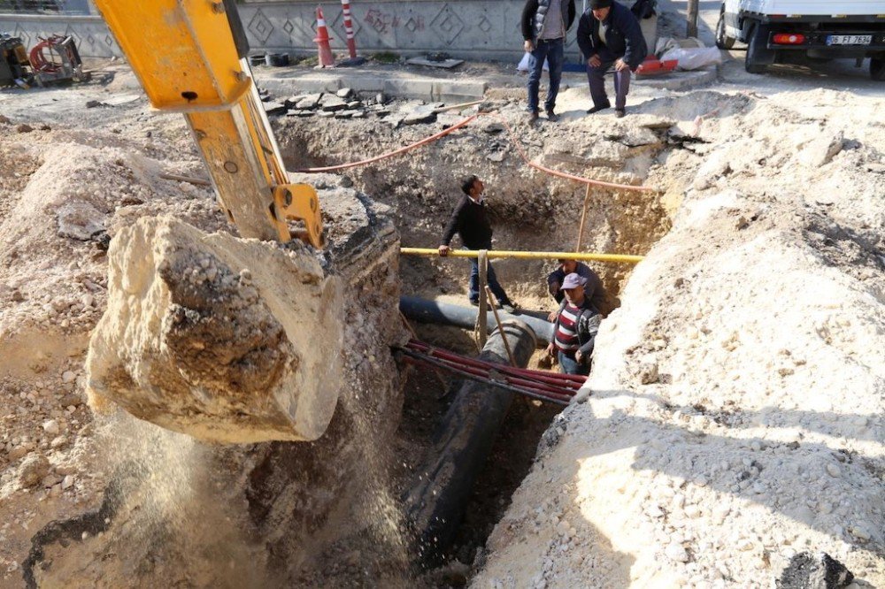 Altınşehir’in İçme Suyu Bağlantı Çalışmaları Tamamlandı