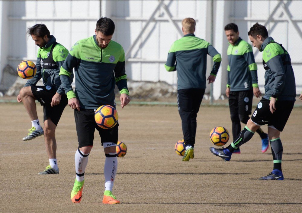 Atiker Konyaspor, Trabzonspor Hazırlıklarını Sürdürüyor