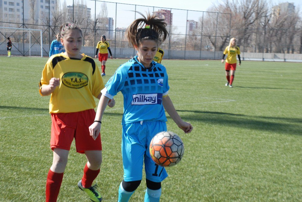 Kadınlar 3. Futbol Ligi’nde İkinci Yarı Hafta Sonu Başlıyor