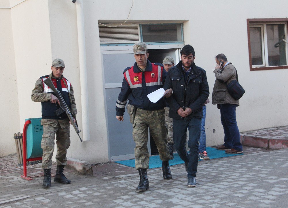 Elazığ’da Pkk/kck Operasyonu: 12 Gözaltı