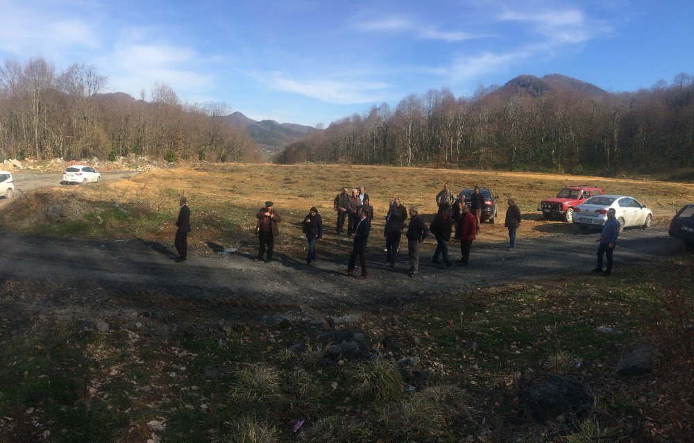 Uzun Ve Karaveli, Hastane Yeri İçin Arazi Gezdi