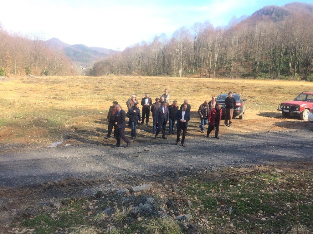 Uzun Ve Karaveli, Hastane Yeri İçin Arazi Gezdi