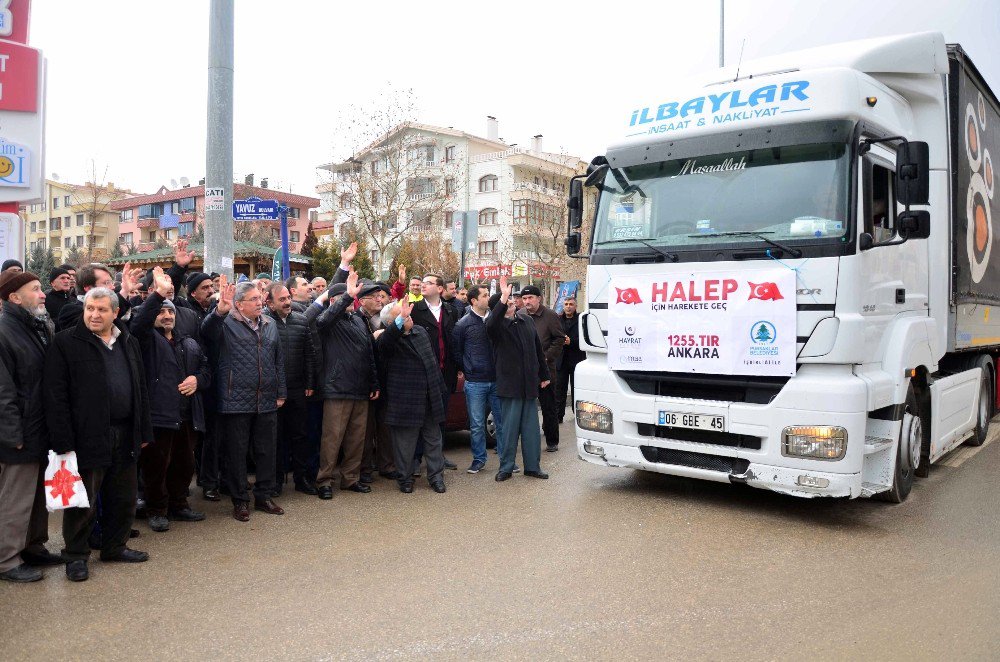 Pursaklar’dan Halep’e 2 Tır Yardım Malzemesi Gönderildi