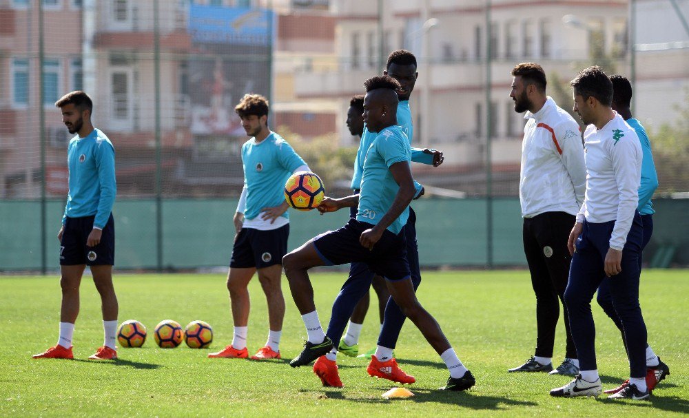 Aytemiz Alanyaspor, Adanaspor Maçı Hazırlıklarını Sürdürüyor