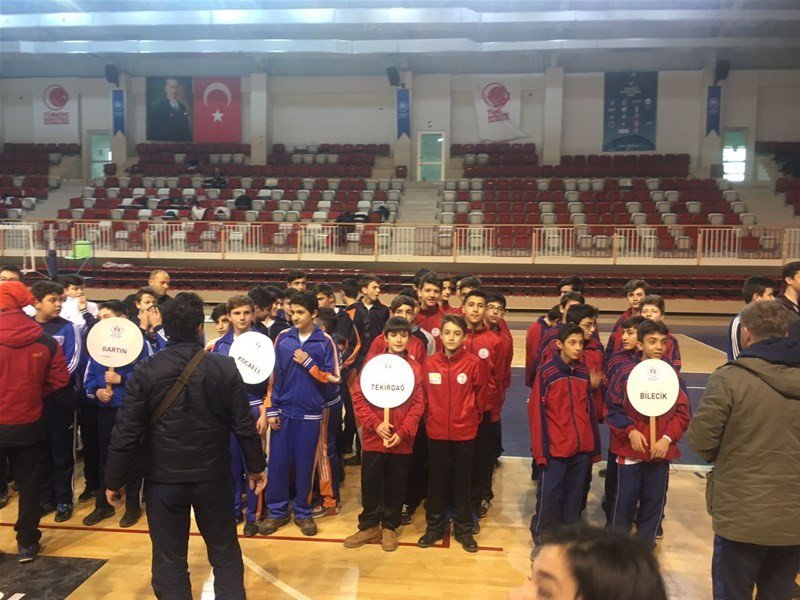 Tekirdağ Voleybol Yıldız Erkek Takımından Büyük Başarı