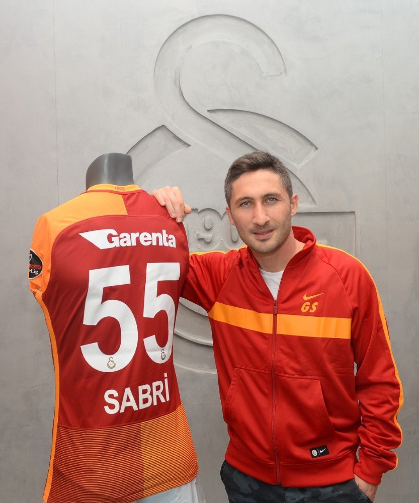 Sabri Sarıoğlu: “Galatasaraylı Olmanın Gururunu Taşıyorum”
