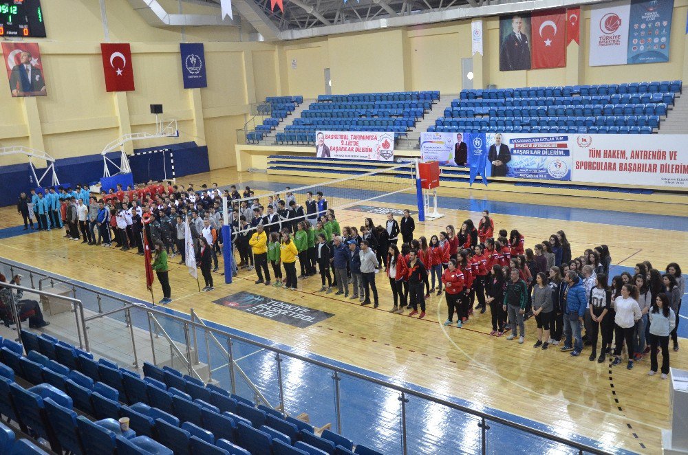 Okul Sporları Voleybol Gençler A Bölgesel Eleme Müsabakaları Başladı