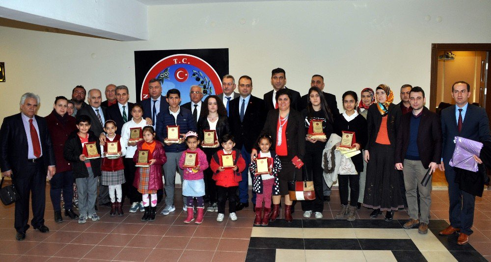 Nazilli’de ‘İnsan Hakları’ Ödülleri Sahiplerini Buldu