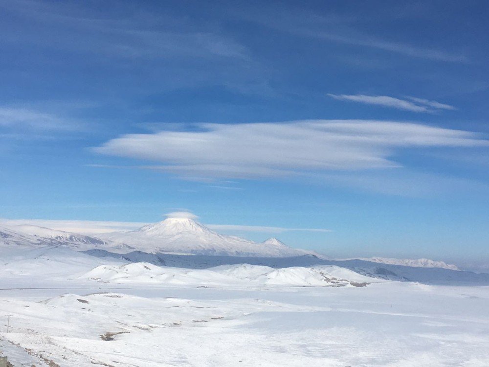 Ağrı Dağının Zirvesinde Görsel Şov