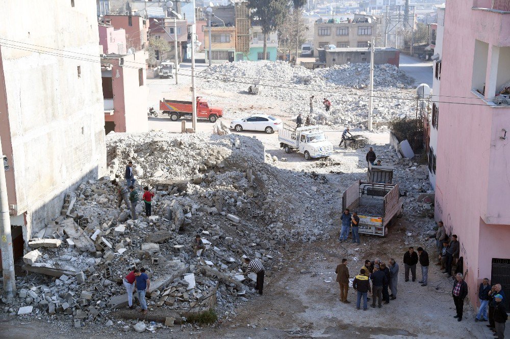 Mersin Büyükşehir Belediyesi, Yeni Cadde Ve Sokaklar Açmayı Sürdürüyor