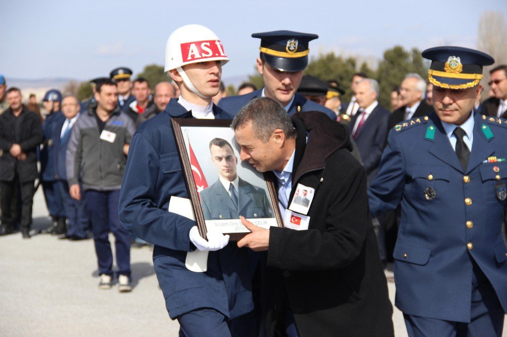 Şehit Uzman Çavuşun Cenazesi Memleketi Kütahya’ya Getirildi