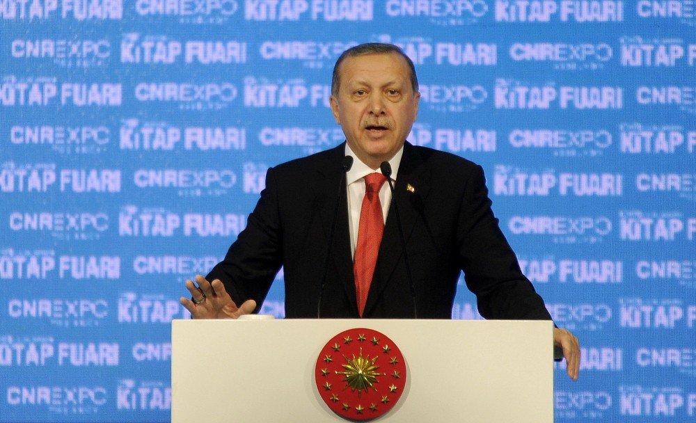 Cumhurbaşkanı Erdoğan: "140 Karaktere Sığdırılmış Aforizmalarla Ancak Yarım Porsiyon Aydın Olunabilir”
