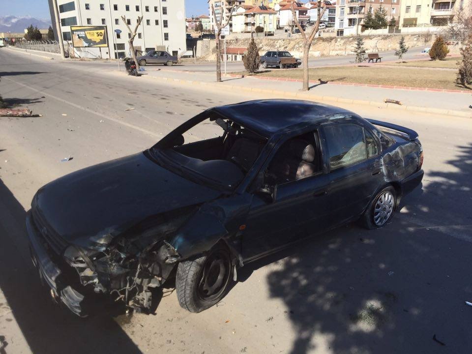 Karaman’da Otomobil Takla Attı: 1 Yaralı