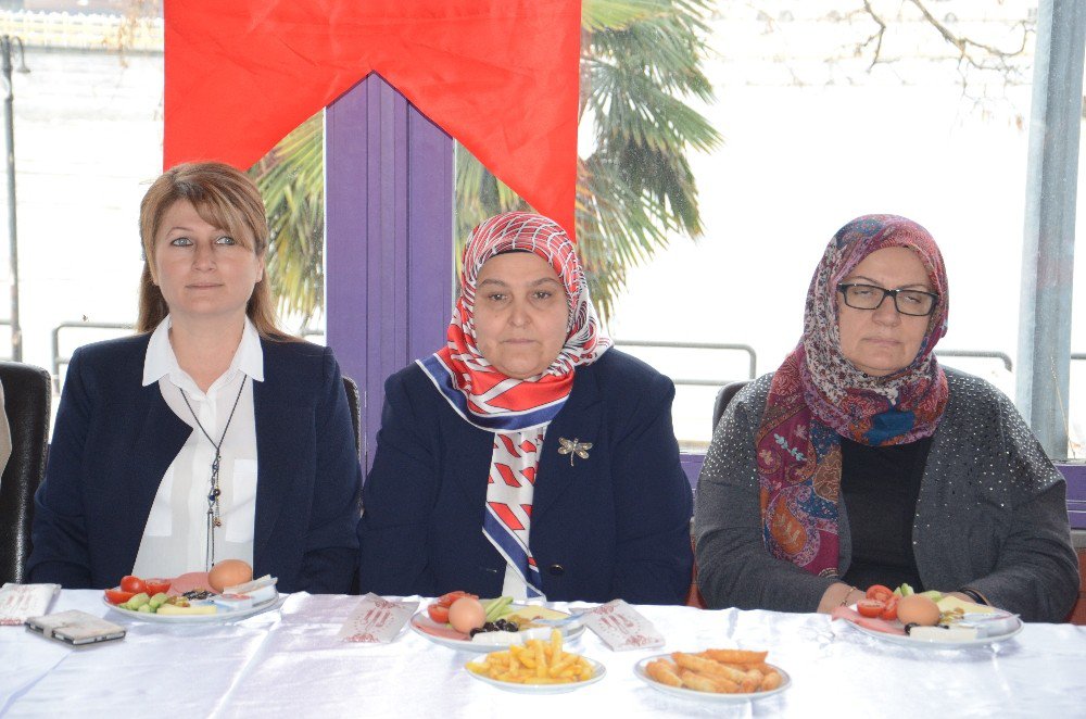 Memur Sen’den “Öncü Sendika Öncü Kadın” Konulu Toplantı