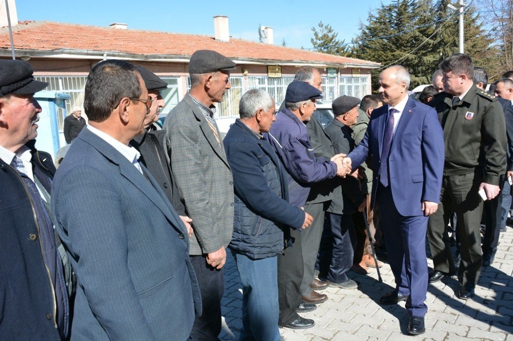 Niğde Valisi Ertan Peynircioğlu, Belde Ziyaretlerini Sürdürüyor