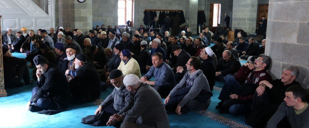 Büyükşehir Şehrin Yetiştirdiği İslam Âlimlerine Mevlid Okuttu