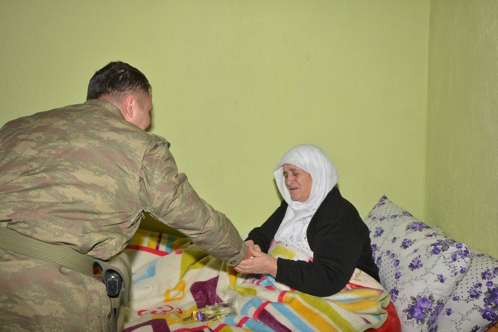 Başkan Vekili Akgül’den Şehit Aileleri Ve Yaşlılara Moral Ziyareti