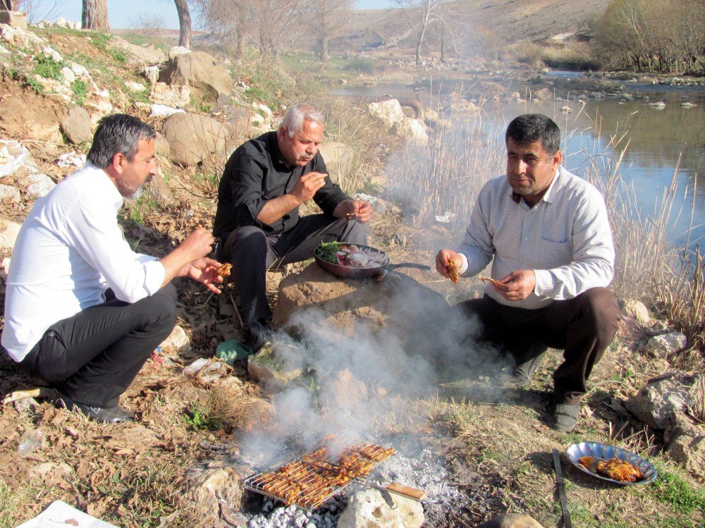 Araban’da Piknik Sezonu Erken Başladı