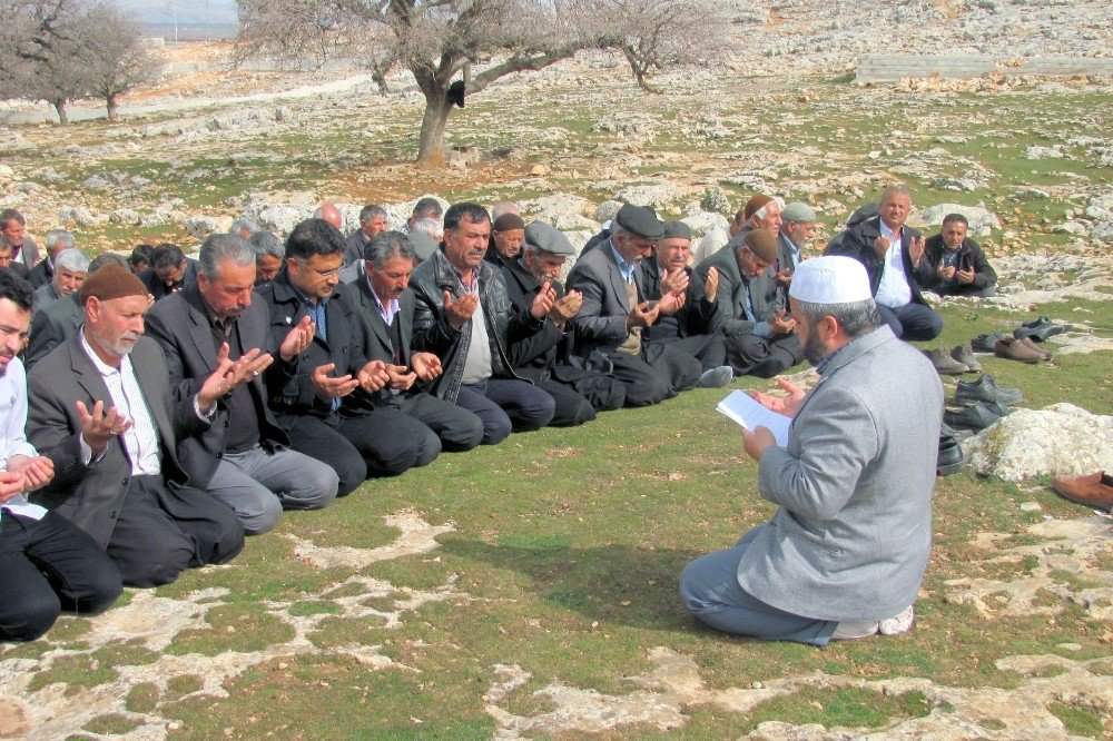 Araban’da Yağmur Duasına Çıkıldı