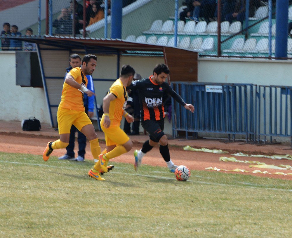 Korkuteli Belediyespor, Finike Belediyespor’u 2-0 Yendi