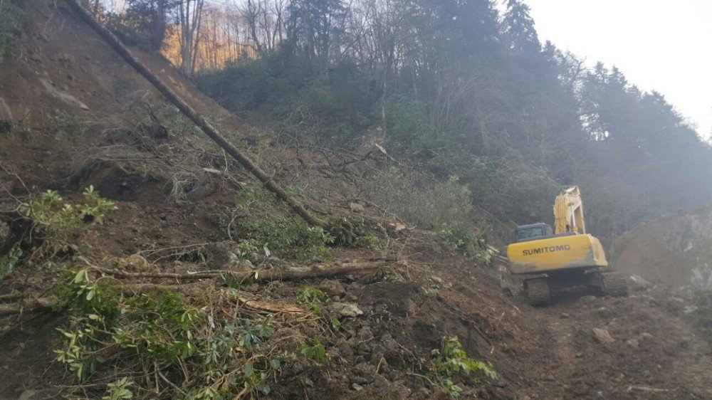 Rize’de Toprak Kayması